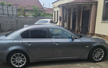 BMW 5 серия, 2009 год, 1 900 000 рублей, 8 фотография