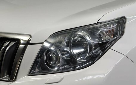 Toyota Land Cruiser Prado 150 рестайлинг 2, 2013 год, 2 675 000 рублей, 10 фотография