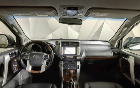 Toyota Land Cruiser Prado 150 рестайлинг 2, 2013 год, 2 675 000 рублей, 14 фотография