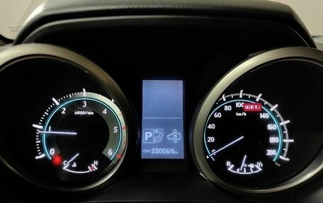 Toyota Land Cruiser Prado 150 рестайлинг 2, 2013 год, 2 675 000 рублей, 18 фотография