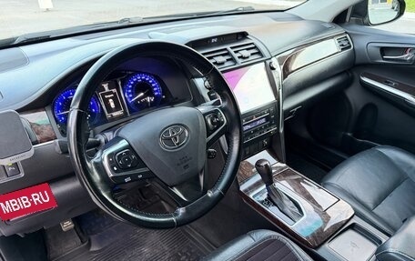 Toyota Camry, 2018 год, 2 340 000 рублей, 11 фотография