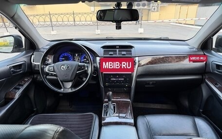 Toyota Camry, 2018 год, 2 340 000 рублей, 7 фотография