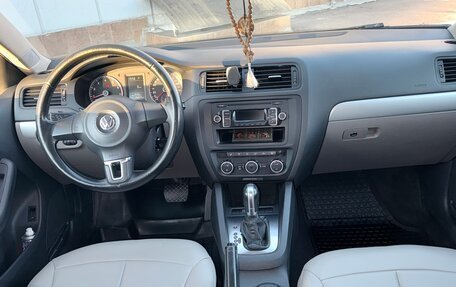 Volkswagen Jetta VI, 2012 год, 1 090 000 рублей, 3 фотография