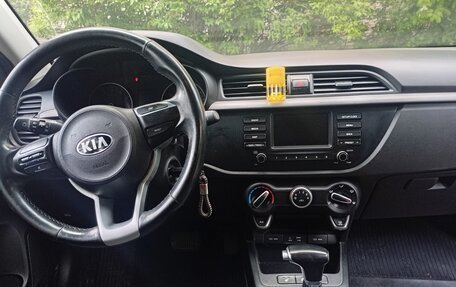 KIA Rio IV, 2018 год, 750 000 рублей, 6 фотография