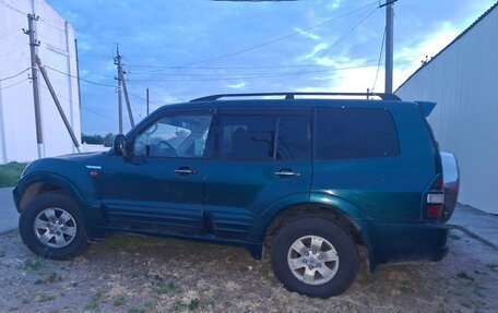 Mitsubishi Pajero III рестайлинг, 2002 год, 600 000 рублей, 2 фотография
