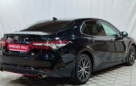 Toyota Camry, 2021 год, 3 300 000 рублей, 5 фотография