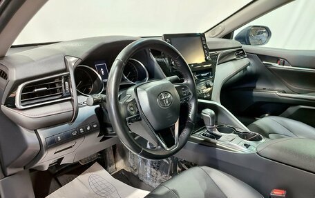 Toyota Camry, 2021 год, 3 300 000 рублей, 17 фотография