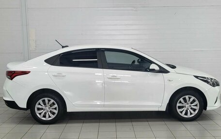 Hyundai Solaris II рестайлинг, 2021 год, 1 590 000 рублей, 7 фотография