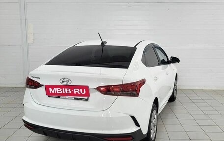 Hyundai Solaris II рестайлинг, 2021 год, 1 590 000 рублей, 9 фотография