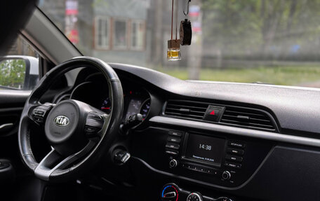 KIA Rio IV, 2018 год, 749 000 рублей, 17 фотография