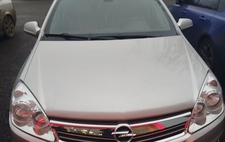 Opel Astra J, 2013 год, 585 000 рублей, 1 фотография