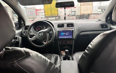 Volkswagen Polo VI (EU Market), 2018 год, 550 000 рублей, 1 фотография