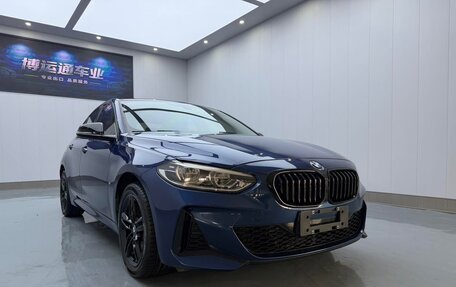 BMW 1 серия, 2021 год, 1 610 000 рублей, 1 фотография