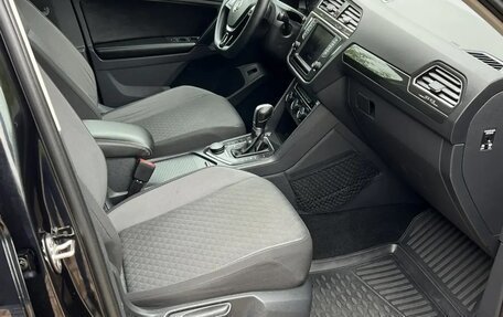 Volkswagen Tiguan II, 2017 год, 2 195 000 рублей, 15 фотография
