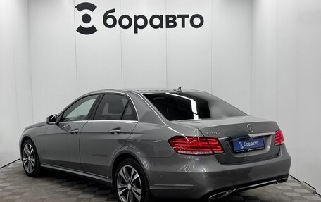 Mercedes-Benz E-Класс, 2013 год, 2 550 000 рублей, 11 фотография