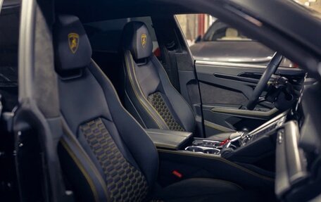Lamborghini Urus I, 2023 год, 27 000 000 рублей, 26 фотография