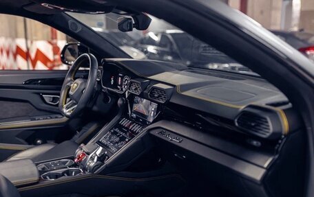 Lamborghini Urus I, 2023 год, 27 000 000 рублей, 30 фотография