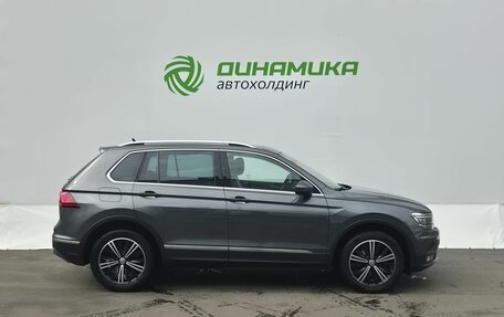 Volkswagen Tiguan II, 2019 год, 3 050 000 рублей, 4 фотография
