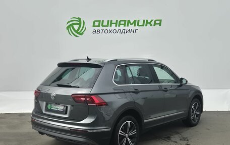 Volkswagen Tiguan II, 2019 год, 3 050 000 рублей, 5 фотография