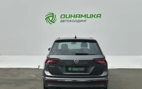 Volkswagen Tiguan II, 2019 год, 3 050 000 рублей, 6 фотография