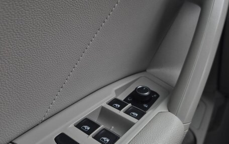 Volkswagen Tiguan II, 2019 год, 3 050 000 рублей, 10 фотография