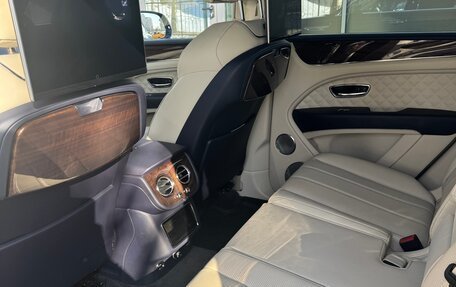 Bentley Bentayga I, 2023 год, 25 300 000 рублей, 9 фотография