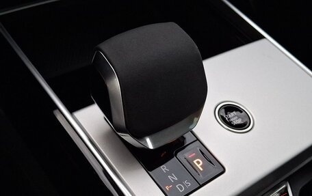 Land Rover Range Rover IV рестайлинг, 2024 год, 14 000 000 рублей, 10 фотография