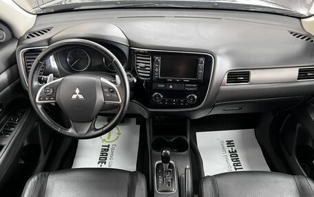 Mitsubishi Outlander III рестайлинг 3, 2013 год, 1 545 000 рублей, 10 фотография