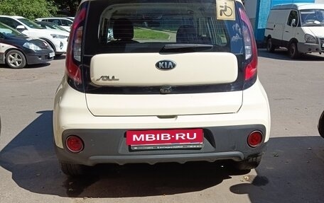 KIA Soul II рестайлинг, 2019 год, 1 390 000 рублей, 6 фотография