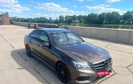 Mercedes-Benz E-Класс, 2013 год, 1 800 000 рублей, 14 фотография