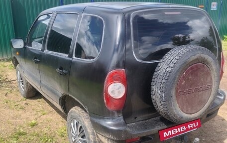 Chevrolet Niva I рестайлинг, 2004 год, 270 000 рублей, 3 фотография