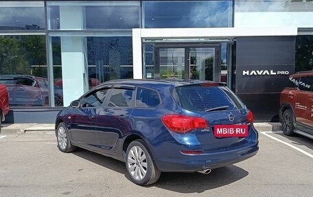 Opel Astra J, 2011 год, 659 000 рублей, 8 фотография