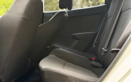 Hyundai Solaris II рестайлинг, 2011 год, 799 999 рублей, 21 фотография