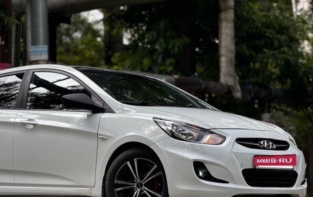 Hyundai Solaris II рестайлинг, 2011 год, 799 999 рублей, 13 фотография