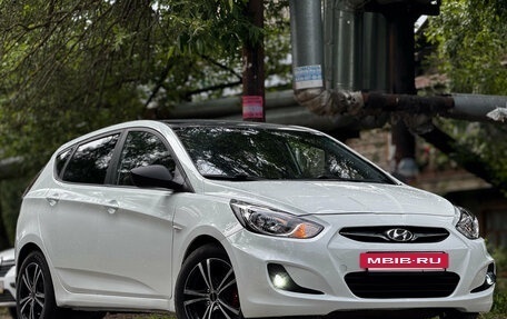Hyundai Solaris II рестайлинг, 2011 год, 799 999 рублей, 12 фотография