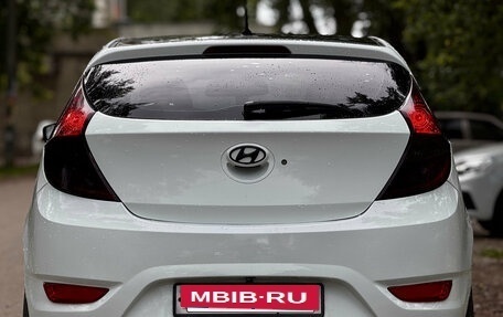 Hyundai Solaris II рестайлинг, 2011 год, 799 999 рублей, 11 фотография