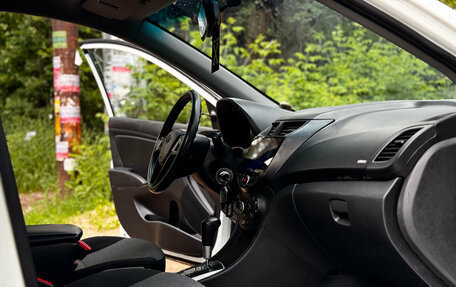 Hyundai Solaris II рестайлинг, 2011 год, 799 999 рублей, 26 фотография