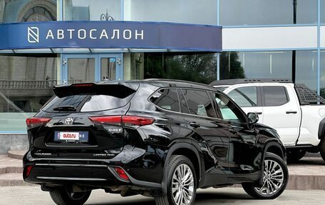 Toyota Highlander, 2024 год, 4 590 000 рублей, 3 фотография