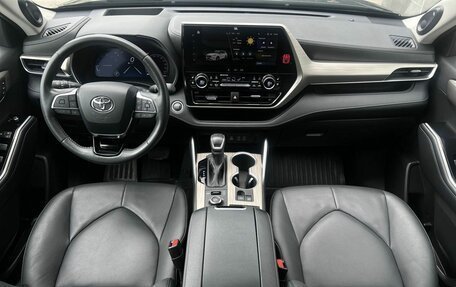 Toyota Highlander, 2024 год, 4 590 000 рублей, 10 фотография