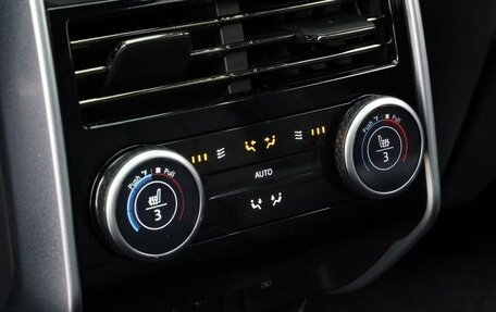Land Rover Range Rover IV рестайлинг, 2024 год, 14 000 000 рублей, 16 фотография