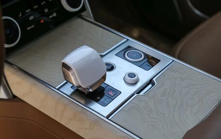 Land Rover Range Rover IV рестайлинг, 2025 год, 15 000 000 рублей, 16 фотография