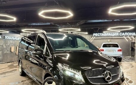 Mercedes-Benz V-Класс, 2023 год, 9 500 000 рублей, 1 фотография