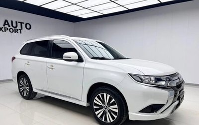 Mitsubishi Outlander III рестайлинг 3, 2022 год, 2 365 000 рублей, 1 фотография