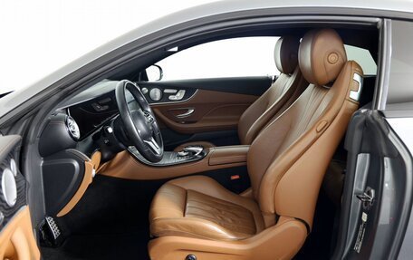 Mercedes-Benz E-Класс, 2019 год, 3 450 000 рублей, 10 фотография