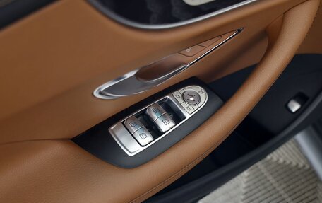 Mercedes-Benz E-Класс, 2019 год, 3 450 000 рублей, 17 фотография