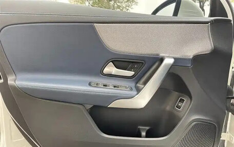 Mercedes-Benz A-Класс, 2022 год, 1 730 000 рублей, 9 фотография