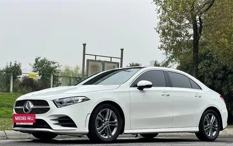 Mercedes-Benz A-Класс, 2022 год, 1 730 000 рублей, 3 фотография