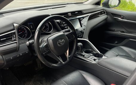 Toyota Camry, 2021 год, 2 400 000 рублей, 2 фотография