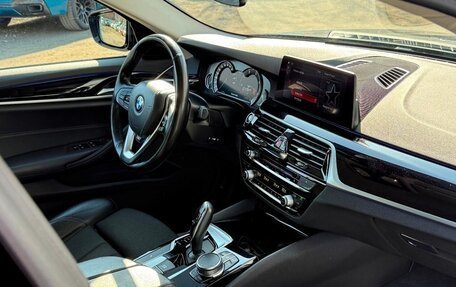BMW 5 серия, 2019 год, 3 250 000 рублей, 23 фотография