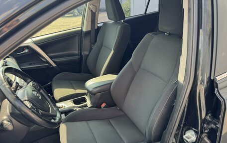 Toyota RAV4, 2016 год, 2 399 000 рублей, 10 фотография